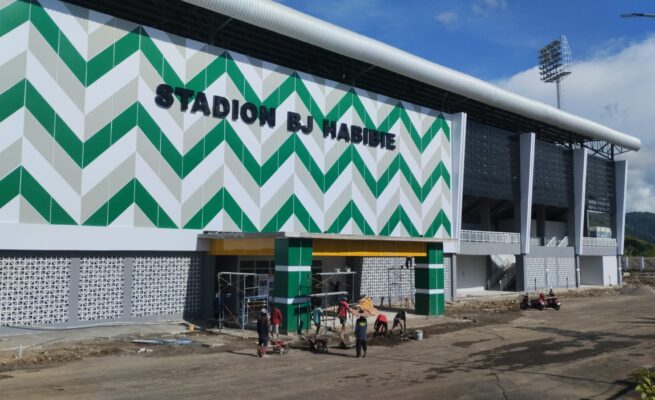 stadion bj habibie